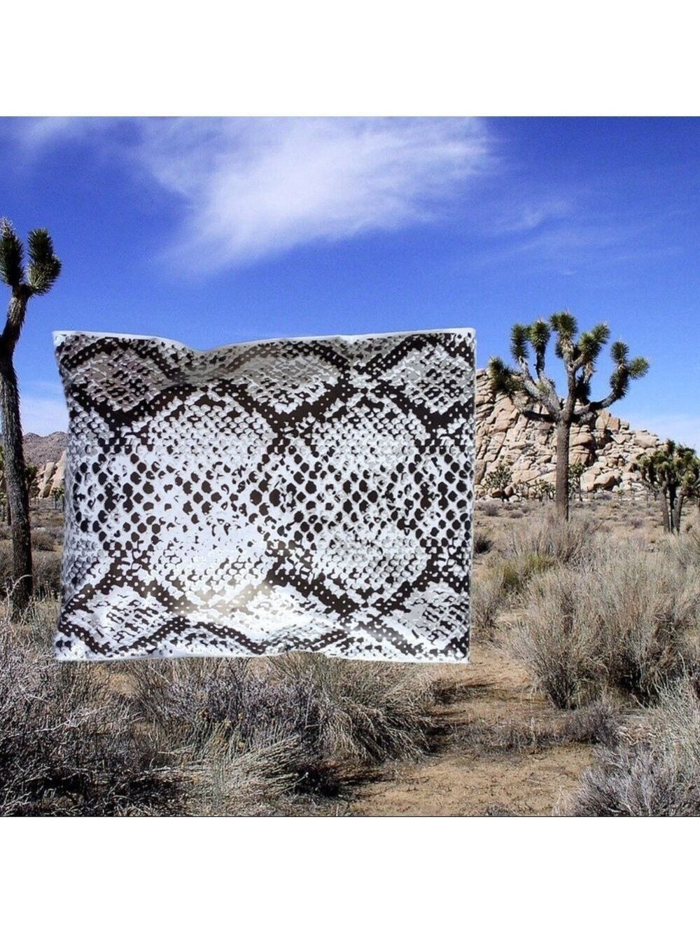 25 10X13 Poly Mailers Snake Skin Print PRICE IS FIRM - Picture 7 of 11